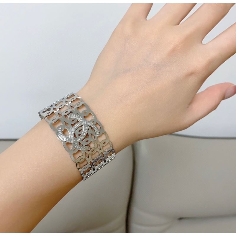 Ch*el bracelets